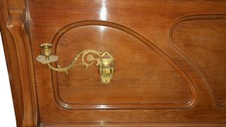 ANTIGUO PIANO DE PARED R. MARISTANY DE 1910.