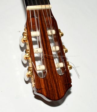 GUITARRA ELECTROACUSTICA RAIMUNDO MOD 130