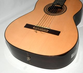 GUITARRA ELECTROACUSTICA RAIMUNDO MOD 130