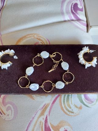 Pulsera baño oro y perlas. Nueva.