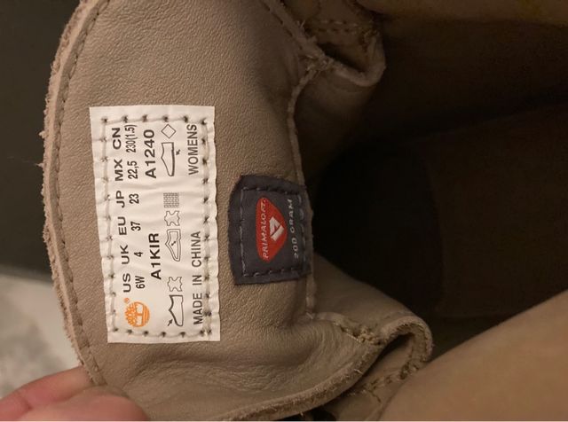 Scarponcini Timberland con ricami floreali