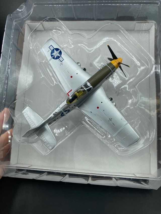 1/48 P51D Mustang USA AVION ESCALA