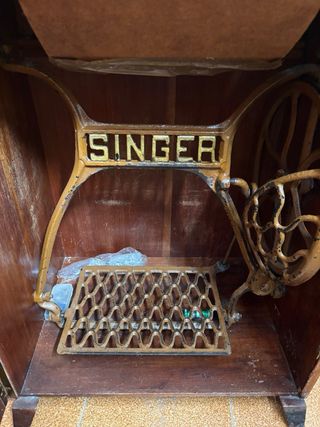 Maquina de coser Singer