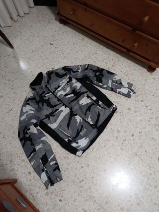 Se vende chaqueta de moto