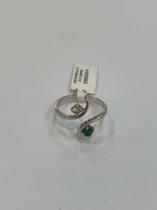 ¡¡CHOLLAZO!! Anillo de oro blanco y diamante.