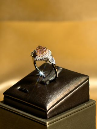 Anillo de Diamante Rosa