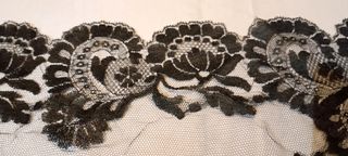 Mantilla de blonda, antigua.