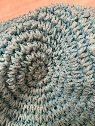Cappello di cotone lavorato