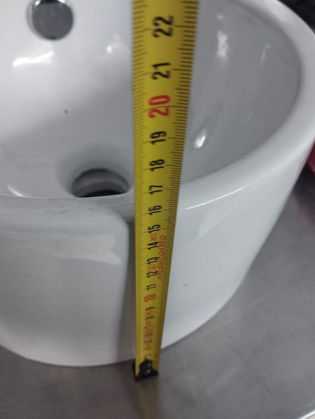 Mini pila baño de cerámica