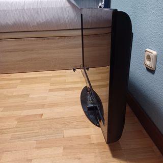 TV LG M2250D full HD