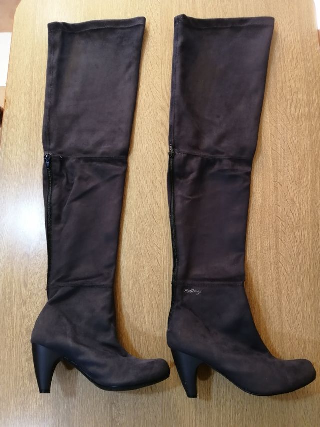 Botas altas nuevas de mujer n 39, Mustang