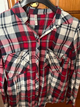 Camisa de cuadros rojo azul y blanco Stradivarius