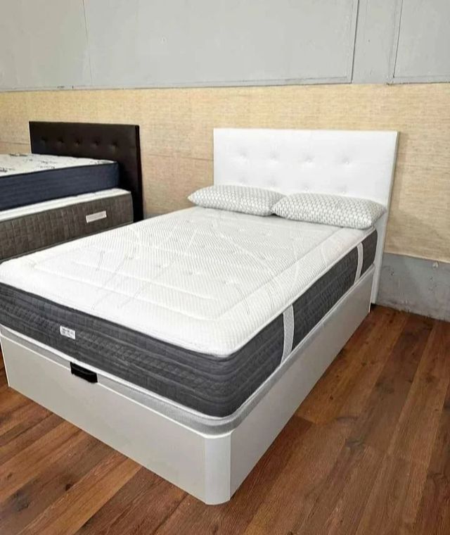 Muebles de dormitorio/ Camas y Armarios