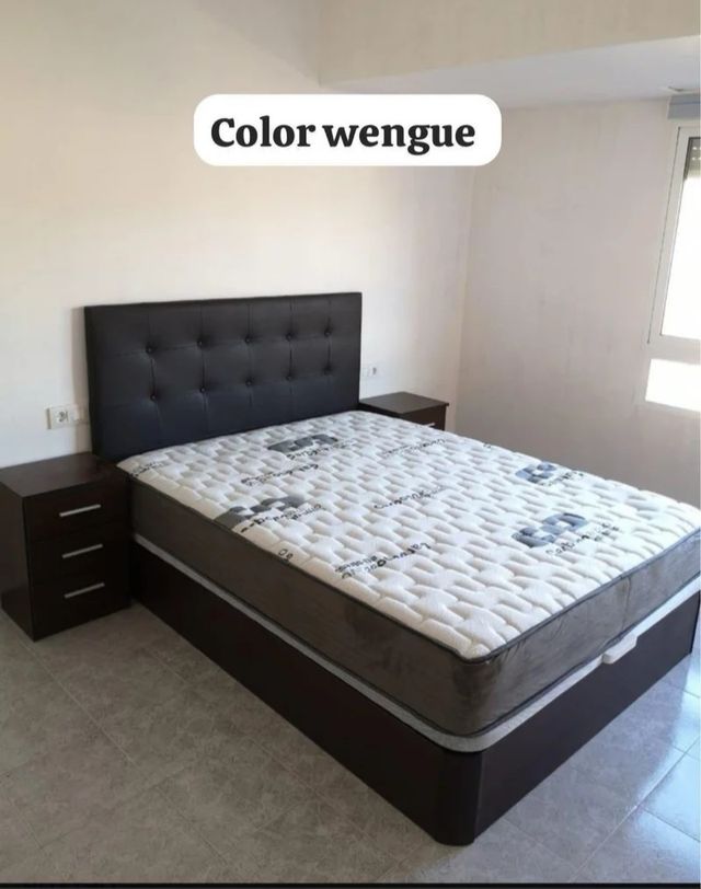 Muebles de dormitorio/ Camas y Armarios