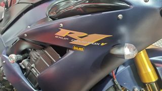 YAMAHA R1 MODELO ̈ SP ̈