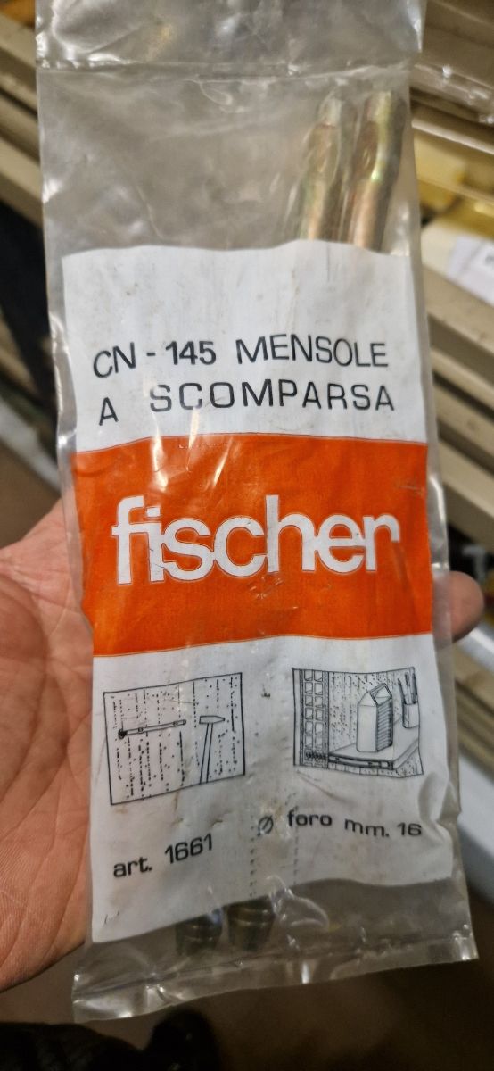 Fissaggio per mensole