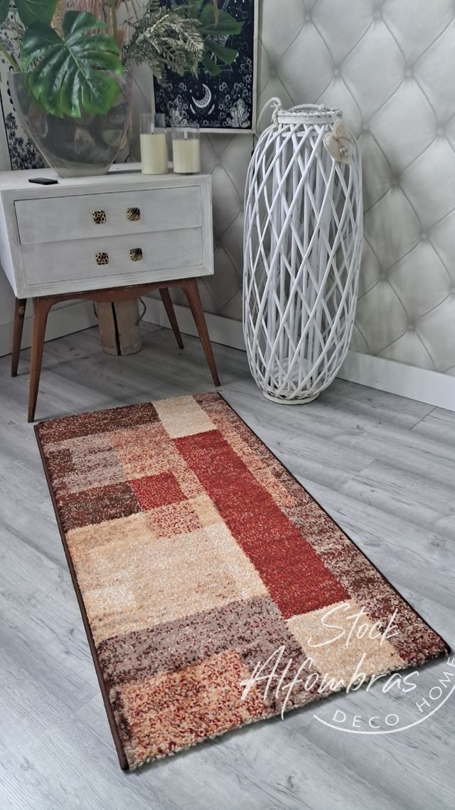 2 tappeti da camera geometrici