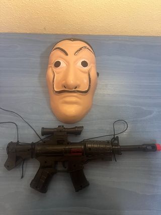 Disfraz atracador con pistola