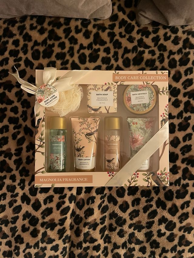 Magnolia Fragrance - body care collection