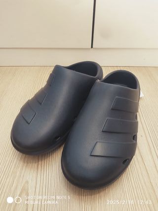 Zuecos adidas Adicane Clog