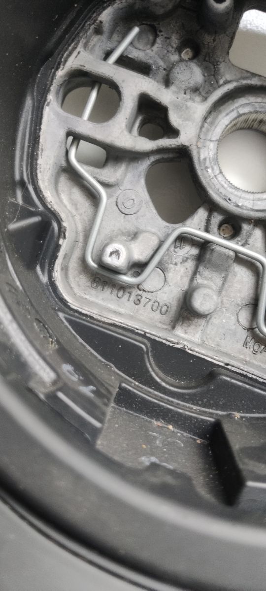 Volante Audi A1 ref: 611013700