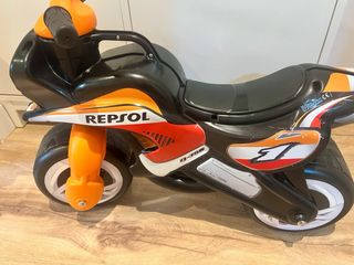 Moto correpasillos Repsol 