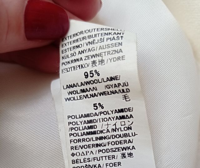 Abrigo Zara.95 por ciento lana.