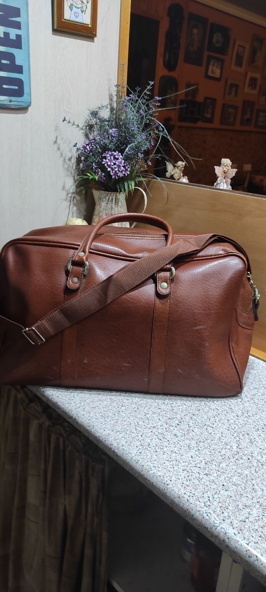 Bolso de viaje marron
