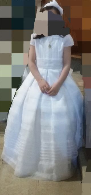 Vestido de comunión y cancán con aros