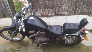 Vendo Suzuki Intruder 800 toda una clasica