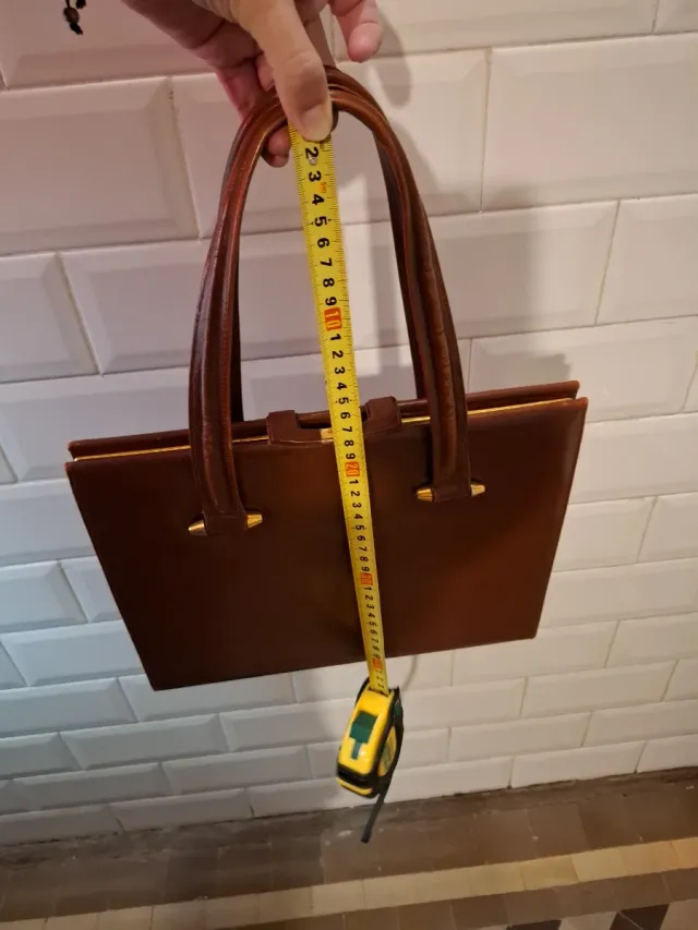 Bolso de piel vintage. Años 60.