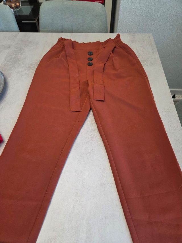 Pantalón Stradivarius