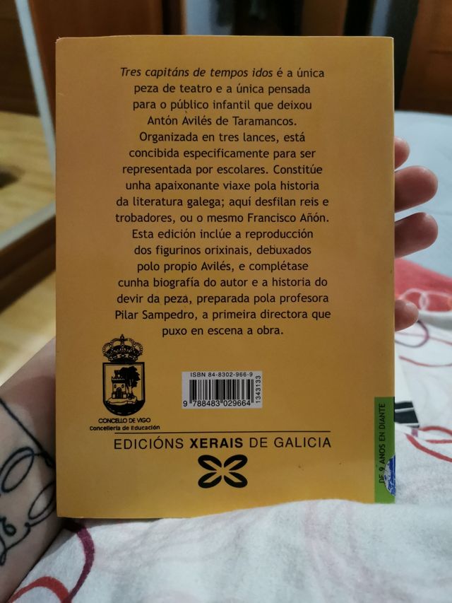 Tres capitáns de tempos idos (Infantil E Xuvenil) (Galician Edition)