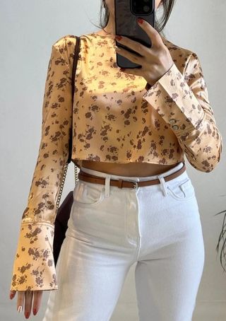 Blusa en satín, crop top. Zara. NUEVA.