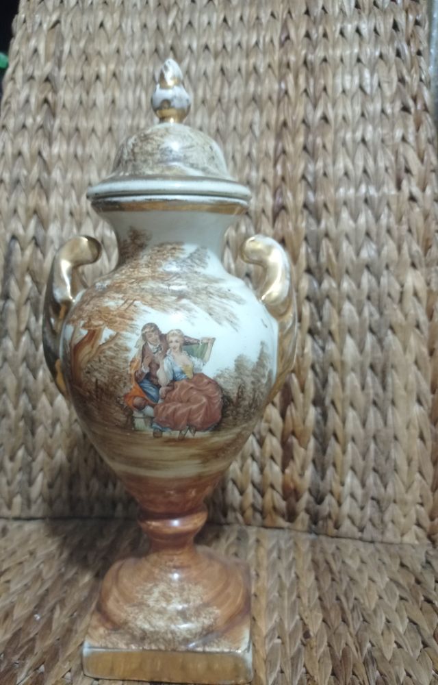 Antigua Ánfora Porcelana Francesa