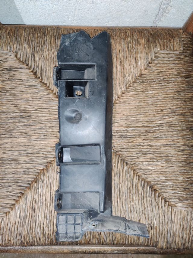 Supporto paraurti post. Seat Leon 1P