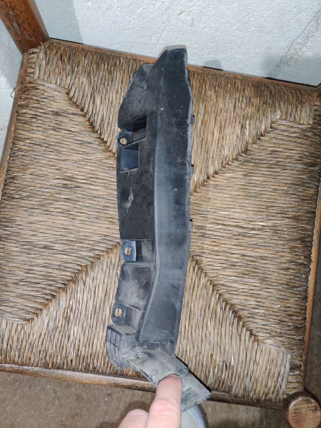 Supporto paraurti post. Seat Leon 1P