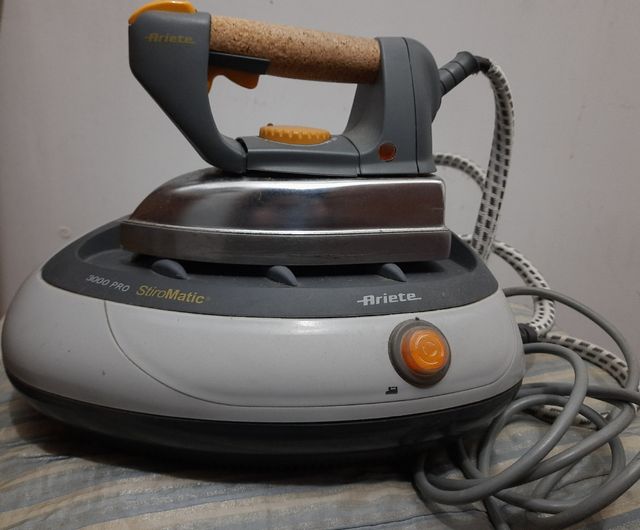 Ferro da stiro con caldaia Ariete Stiro Matic 3000