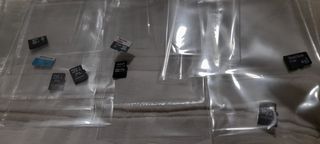 LOTE DE TARJETAS DE MEMORIA Y PENDRIVE