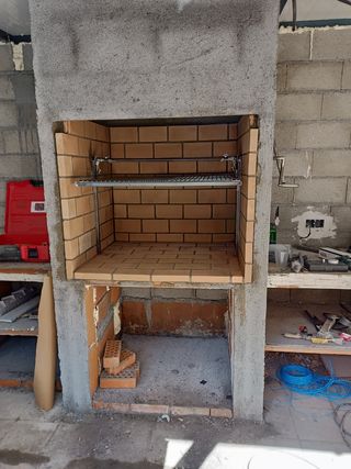 BARBECUE/TETTI IN MURATURA