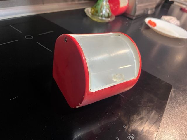 Saliera rossa per cucina in metacrilato e ceramica