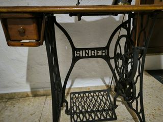 Maquina de coser singer