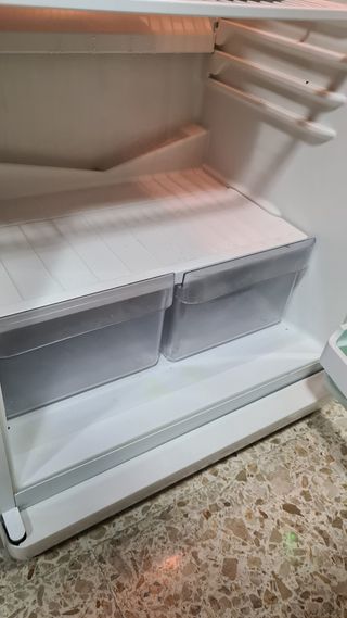Nevera con congelador mediana