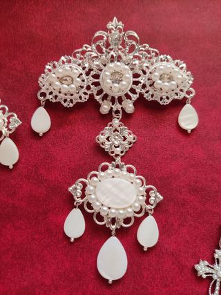 Aderezo perlas y nácar plateado