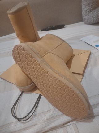 Stivaletti imbottiti tipo UGG