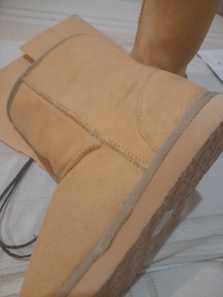 Stivaletti imbottiti tipo UGG