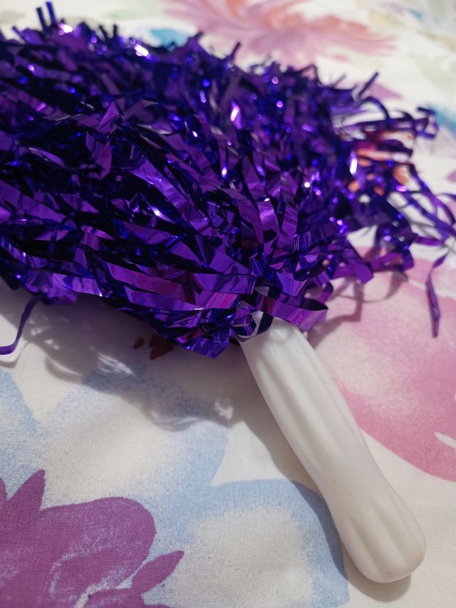 Pompones animadora morados