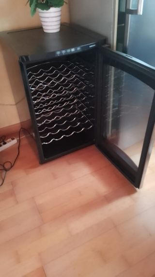 Nevera de vinos