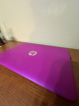 Portatil HP 13” netbook 32gb color magenta rosa