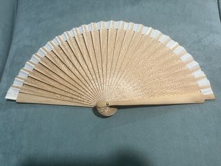 Abanico de madera